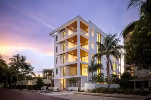 Full-Floor Residence in Brand New En Pointe