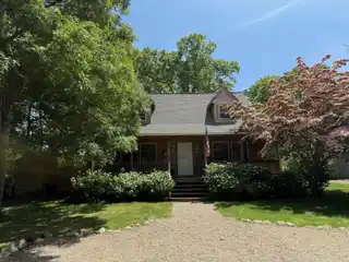 Centrally Located Vineyard Haven Home