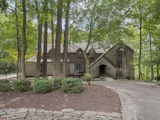 Charming Cul-De-Sac Home with Creek Views