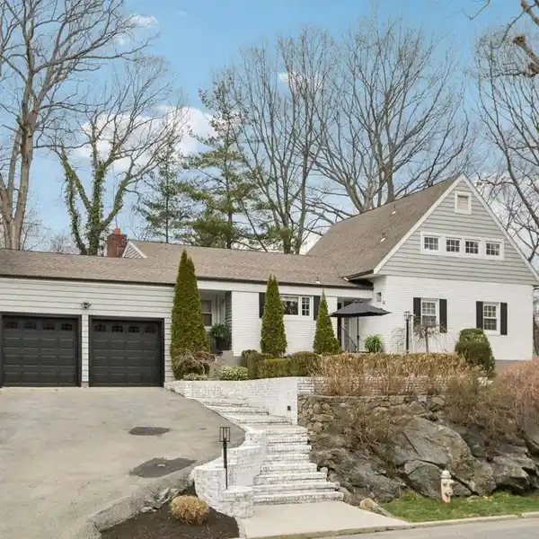PRISTINE HOME IN PRESTIGIOUS BAYBERRY