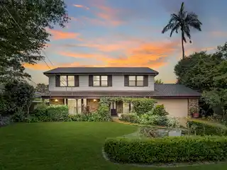 Space and Comfort on a Sought-after Street
