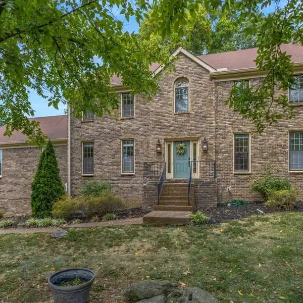 INVITING HOME WITH THOUGHTFUL UPDATES