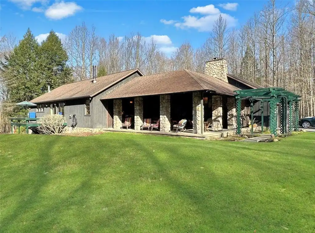 Bear Ramble - 90-acre Estate
