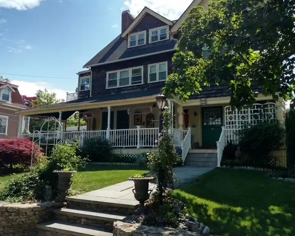ARMISTEAD COTTAGE