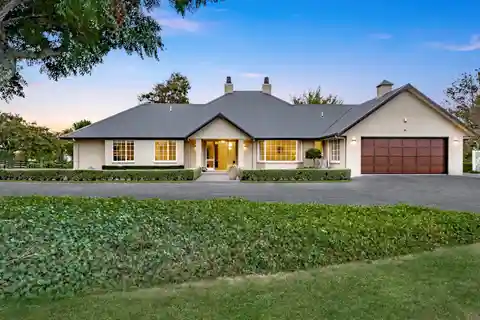 Timeless Elegance on Immaculate Land