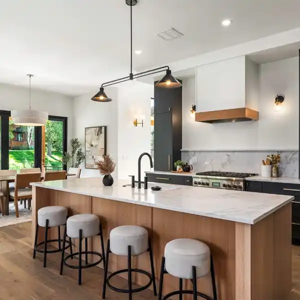 BRAND NEW TOWNHOME OFFERING SOPHISTICATED MOUNTAIN LIVING