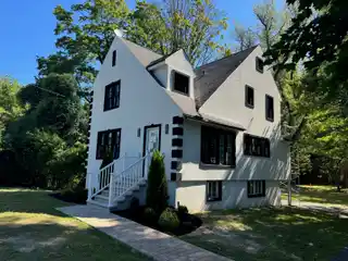 Fully Renovated Modern Elegance