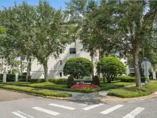 Combined Unit with Two Balconies