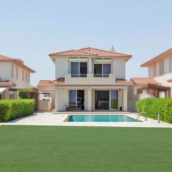 RENOVATED BEACHFRONT HOUSE