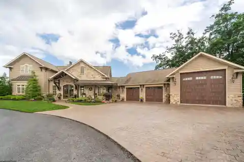 Tuscany-inspired Elegance Meets Outdoor Entertaining