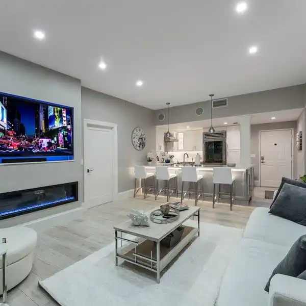 PENTHOUSE PERFECTION WITH OCEAN AND ISLAND VIEWS