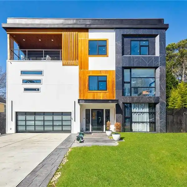 BREATHTAKING MODERN HOME