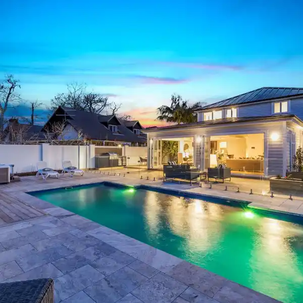 MAGNIFICENT HOME AT THE END OF A PRESTIGIOUS CUL-DE-SAC