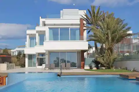 Exquisite Villa on the Cavo Greco Waterfront
