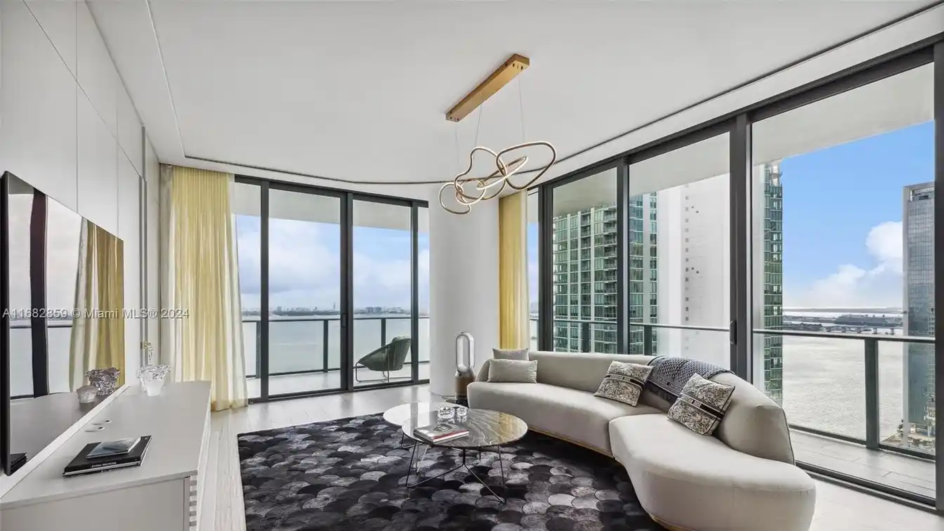 Magnificent Gran Paraiso Corner Unit