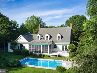 Lovely Home in a Private Setting