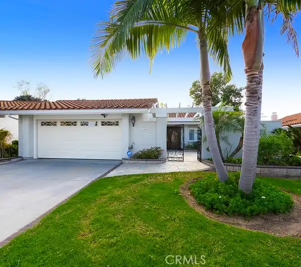 SPACIOUS SINGLE-LEVEL HOME WITH REFINED UPGRADES