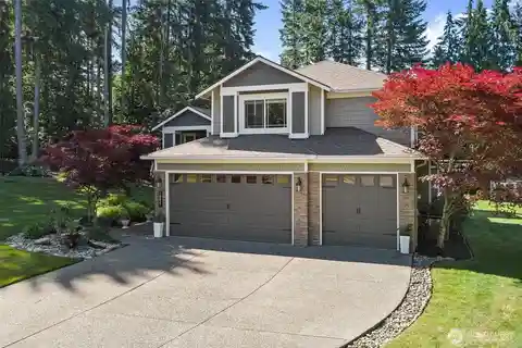 Beautifully Updated Home in Weatherby Estates