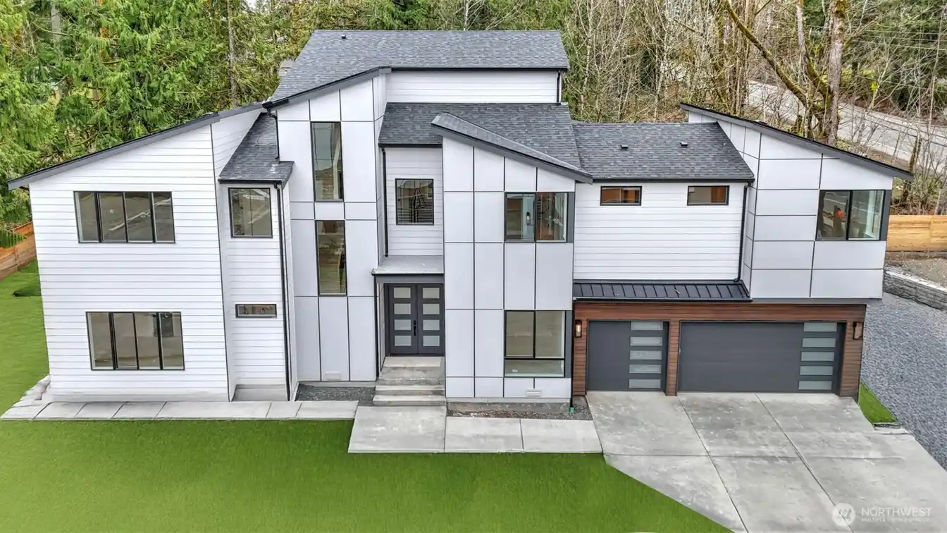 Meticulously Crafted Home in Cassiopeia
