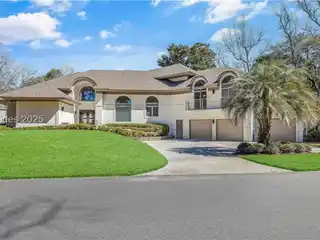 Exceptional Home on the 11-mile Lagoon in Prestigious Leamington
