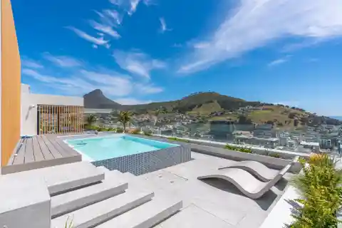 Effortless Elegance in the Centre of Cape Town