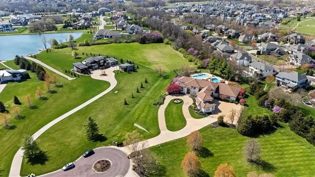 Exquisite Five-acre Estate