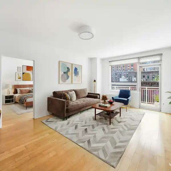 BRIGHT CONDO WITH PRIVATE BALCONY