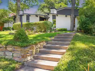 Mid-Century Marvel Nestled in White Rock