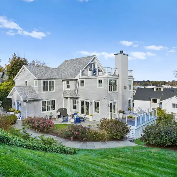 ULTIMATE RETREAT ON A RARE DOUBLE LOT