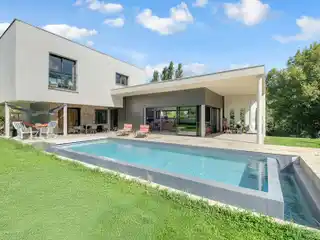 Contemporary Golfside Retreat with Private Pool