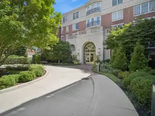 Simply Striking & Palatial Condo