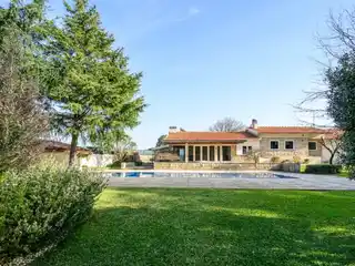 Urban Proximity & Rural Tranquilly in This Majestic Property