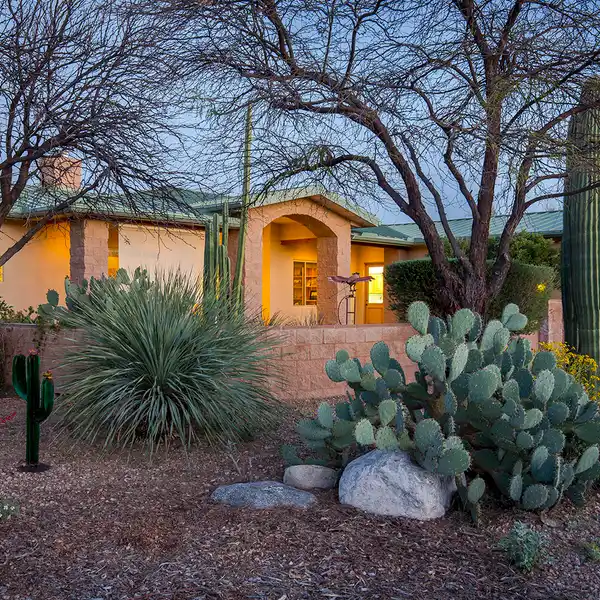 EXTRAORDINARY CUSTOM ESTATE