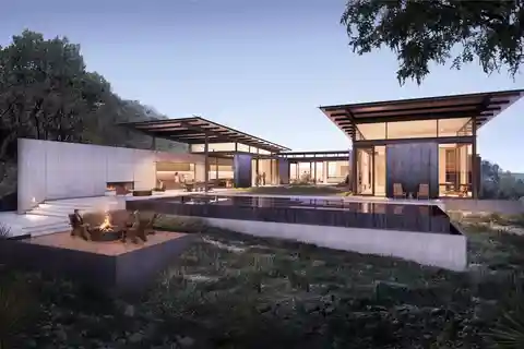 Build the Ultimate Estate on an Expansive Lot