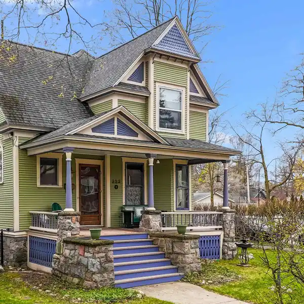 BEAUTIFULLY PRESERVED HISTORIC HOME