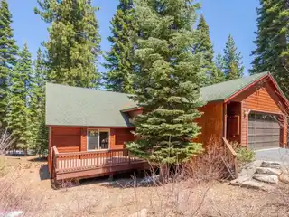 Rare Single-level Property in a Private Tahoe Donner Setting
