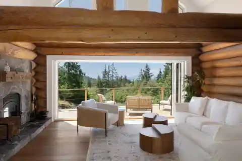 Exceptional Nearly 10-acre Country Estate