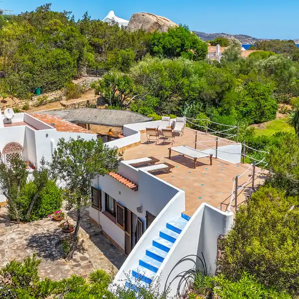 TIMELESS AND AUTHENTIC DETACHED VILLA
