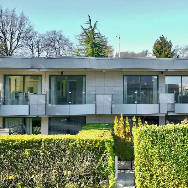 HIGH QUALITY HOME IN QUIET AND SUNNY LOCATION