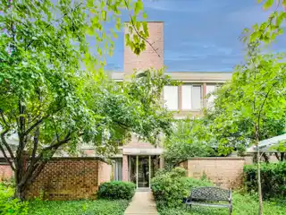 Exquisite Penthouse in Sought-After Meadowlake