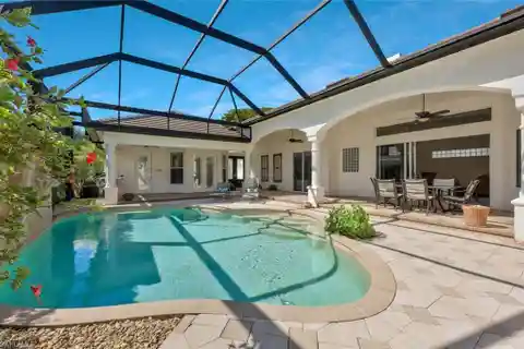 Courtyard Home in Kensington Golf & Country Club