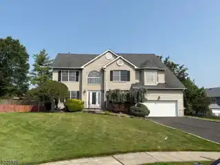 Magnificent and Perfectly Situated Colonial