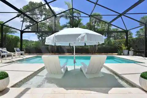 Beautifully Updated Residence in the Jupiter Country Club