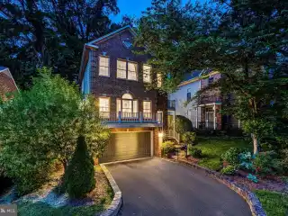 Serene Mclean Home Backing Peaceful Parkland