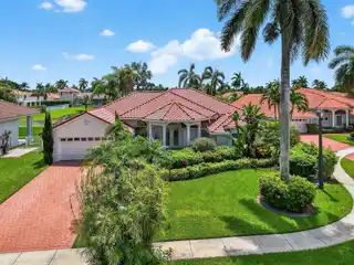 Modern Lakefront Retreat in a Gated Community