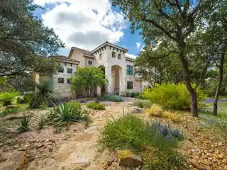 Beautiful Hill Country Home in Gated Shadow Canyon
