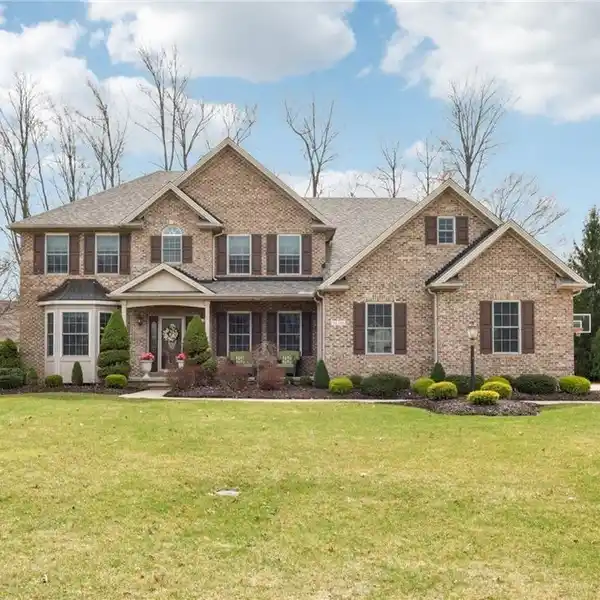 LUXURY CUSTOM HOME IN PRESTIGIOUS HIGHLAND PARK