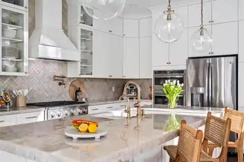 Premier Property in Exclusive Alton
