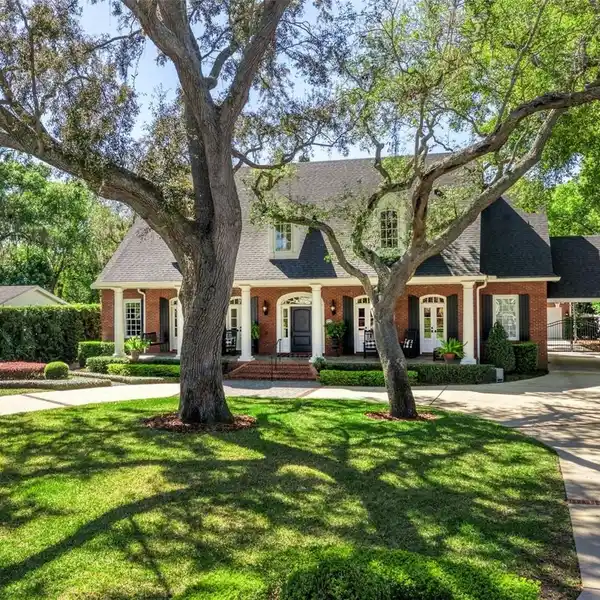 CUSTOM-BUILT TRADITIONAL ESTATE