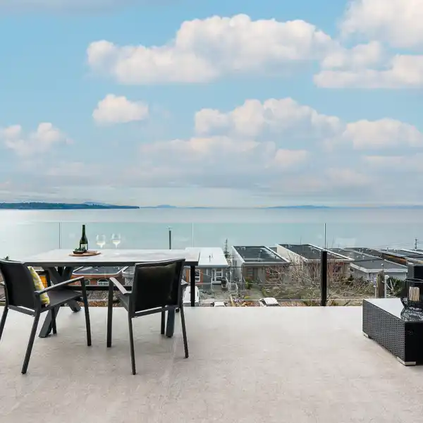 SPECTACULAR OCEAN VIEWS